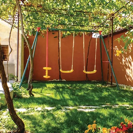 Semesterbostad 23 Kresevo