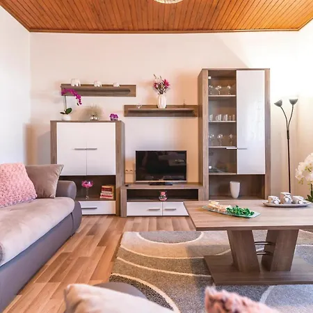 Cozy In With Kitchen Holiday home *
