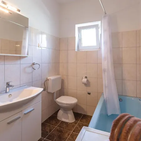 Semesterbostad 23 Kresevo